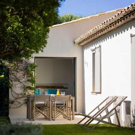 Otel Le Pre De La 4*